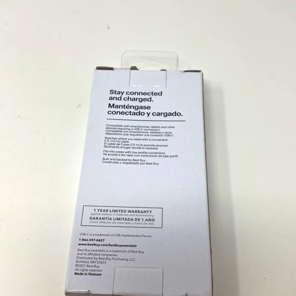 NWT 5’‎ USB-CABLE